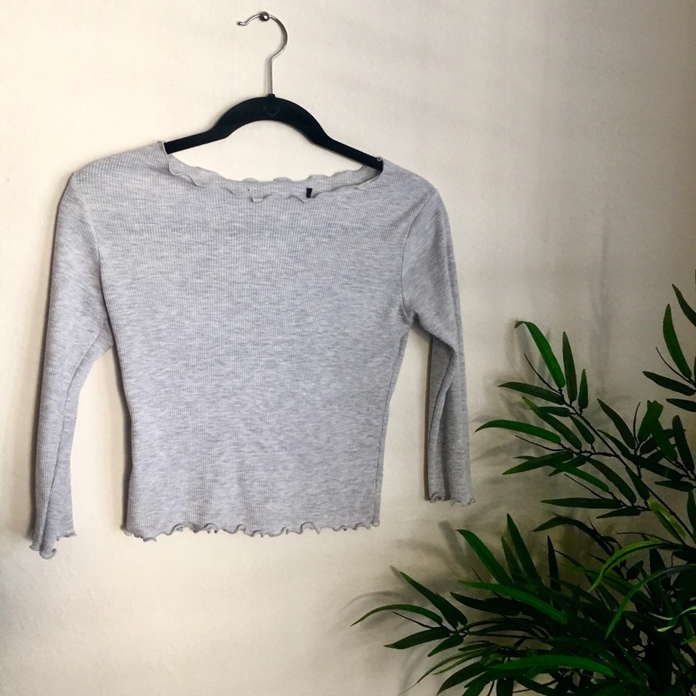 Grey 3-Quarter Length Crop Top